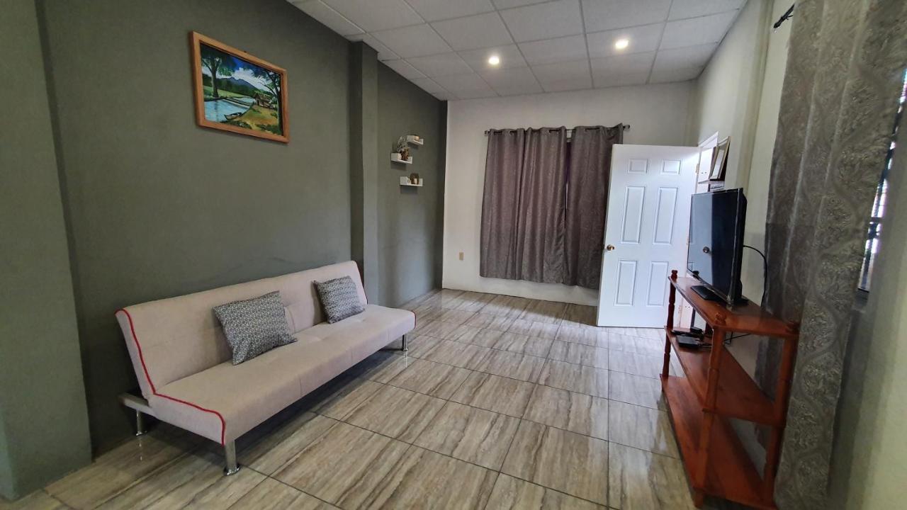 Saint Charles Inn, Belize Central America Punta Gorda Ngoại thất bức ảnh