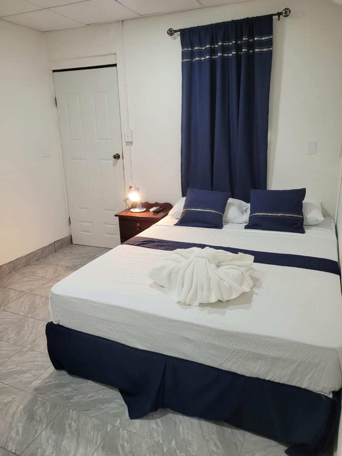 Saint Charles Inn, Belize Central America Punta Gorda Ngoại thất bức ảnh