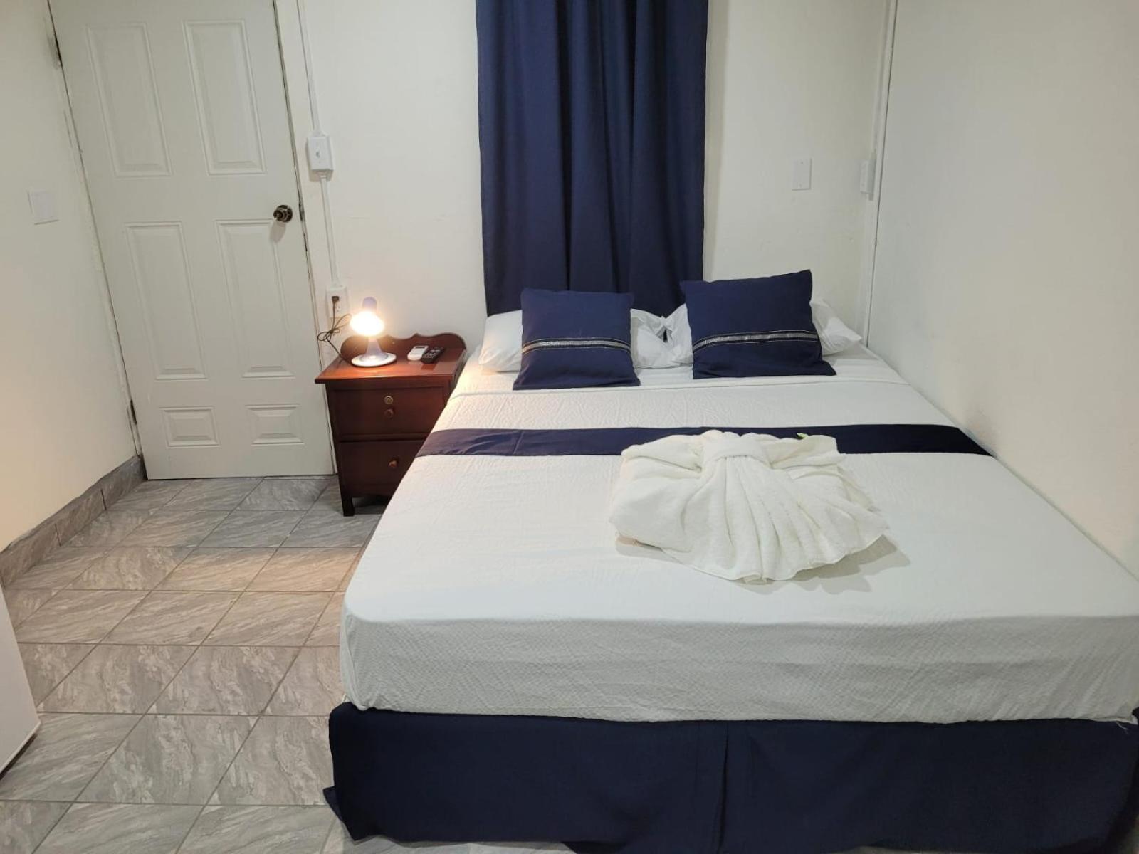 Saint Charles Inn, Belize Central America Punta Gorda Ngoại thất bức ảnh
